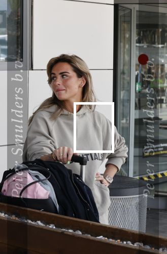 Schiphol en ibiza 23 en 24 april 2021
Andre Hazes gaat voor het eerst op vakantie met zijn nieuwe vriendin Sarah v Soelen . Ook de neef van zijn moeder Andy en zijn vrouw zijn erbij alsmede nog 2 stellen.