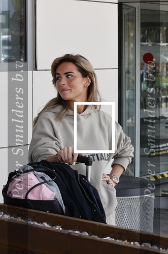 Schiphol en ibiza 23 en 24 april 2021
Andre Hazes gaat voor het eerst op vakantie met zijn nieuwe vriendin Sarah v Soelen . Ook de neef van zijn moeder Andy en zijn vrouw zijn erbij alsmede nog 2 stellen.