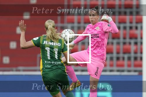 PSV-ADO Den Haag Dames, eindstand 6-2
Sari v Veenendaal