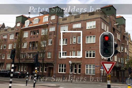 Amsterdam 7 april 2021
Simone Kleinsma doet boodschappen op de cornelis schuytstraat en gaat daarna naar de voetpedicure. Oude huis / appartement van Simone Kleinsma waar ze woonde met haar man Guus Verstraete