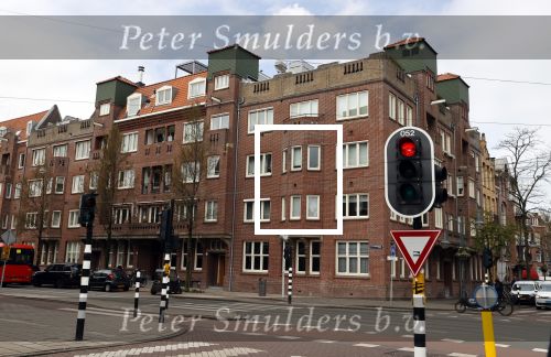 Amsterdam 7 april 2021
Simone Kleinsma doet boodschappen op de cornelis schuytstraat en gaat daarna naar de voetpedicure. Oude huis / appartement van Simone Kleinsma waar ze woonde met haar man Guus Verstraete
