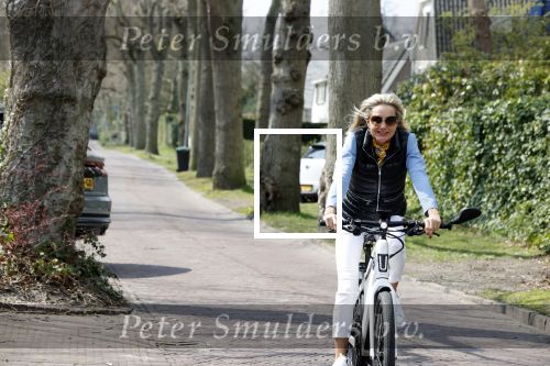 Bergen 19 april 2021
Sonja Bakker fietst op haar mountainbike naar huis