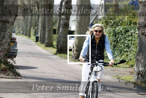 Bergen 19 april 2021
Sonja Bakker fietst op haar mountainbike naar huis
