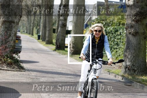 Bergen 19 april 2021
Sonja Bakker fietst op haar mountainbike naar huis
