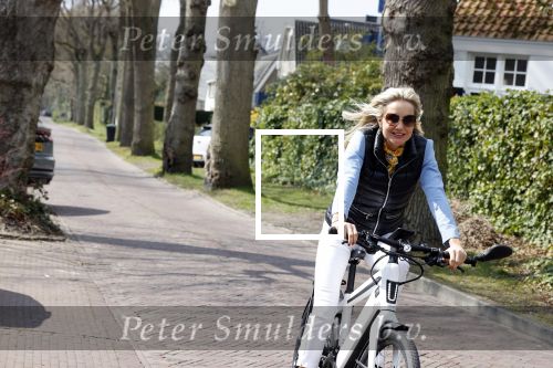 Bergen 19 april 2021
Sonja Bakker fietst op haar mountainbike naar huis