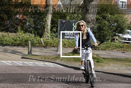 Bergen 19 april 2021
Sonja Bakker fietst op haar mountainbike naar huis
