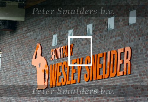 Utrecht 16 mei 2021
Eerste dag van de Sneijder Acadamy . De voetbalschool wordt geleid door Wesley Sneijder Rodney Sneijder  Tarik Divarci en Reduan Diba . Ze trainen op de velden van DHSC. Ook de zoon van Wesley Jessey traint mee.