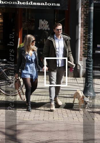 Amsterdam 17 april 2021
Stephanie Tency en haar vriend Mark op straat in Amsterdam zuid.