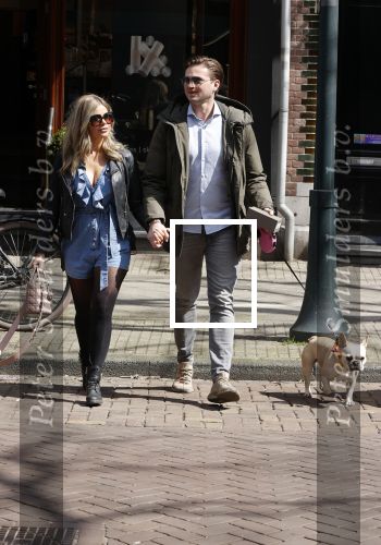 Amsterdam 17 april 2021
Stephanie Tency en haar vriend Mark op straat in Amsterdam zuid.