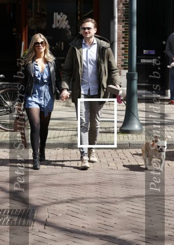 Amsterdam 17 april 2021
Stephanie Tency en haar vriend Mark op straat in Amsterdam zuid.