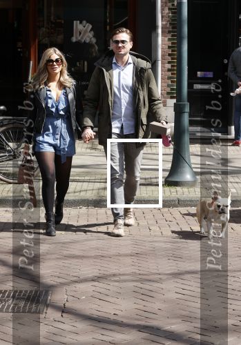 Amsterdam 17 april 2021
Stephanie Tency en haar vriend Mark op straat in Amsterdam zuid.