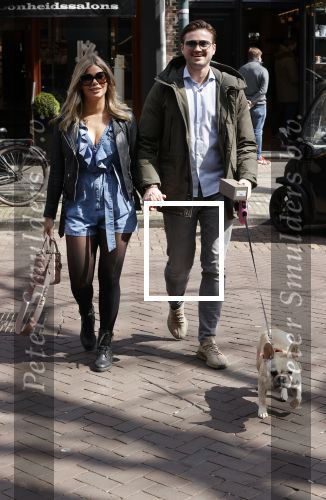 Amsterdam 17 april 2021
Stephanie Tency en haar vriend Mark op straat in Amsterdam zuid.