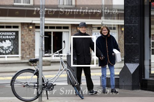 Amsterdam 10 april 2021
Theo Heuft met zijn vriendin op de pc hooftstraat