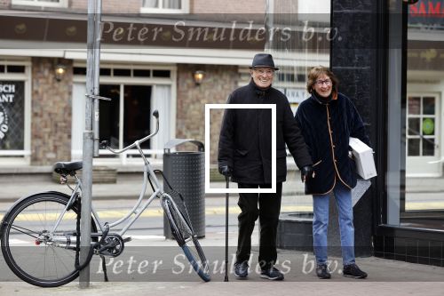 Amsterdam 10 april 2021
Theo Heuft met zijn vriendin op de pc hooftstraat