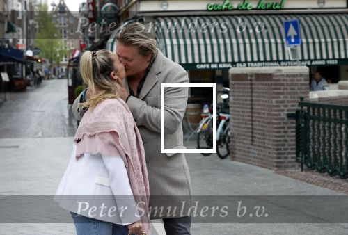 Amsterdam 15 mei 2021
Thomas Berge met zijn nieuwe vriendin Elianne Zweipfenning in het centrum van Amsterdam.
