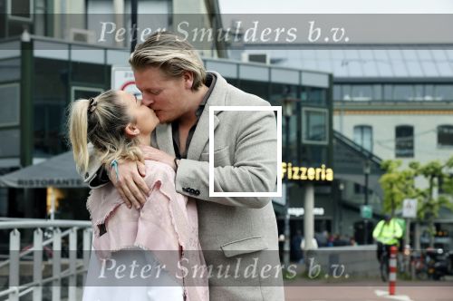 Amsterdam 15 mei 2021
Thomas Berge met zijn nieuwe vriendin Elianne Zweipfenning in het centrum van Amsterdam.