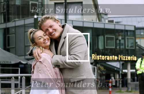 Amsterdam 15 mei 2021
Thomas Berge met zijn nieuwe vriendin Elianne Zweipfenning in het centrum van Amsterdam.