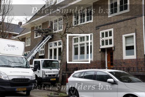 Amsterdam / Huizen 8 april 2021
Tom Egbers en janke Dekker verhuizen van Amsterdam naarHuizen . Een verhuisbedrijf verzorgt de verhuizing van het oude naar nieuwe huis.