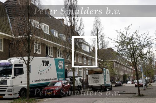 Amsterdam / Huizen 8 april 2021
Tom Egbers en janke Dekker verhuizen van Amsterdam naarHuizen . Een verhuisbedrijf verzorgt de verhuizing van het oude naar nieuwe huis.