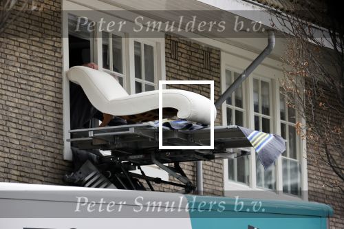 Amsterdam / Huizen 8 april 2021
Tom Egbers en janke Dekker verhuizen van Amsterdam naarHuizen . Een verhuisbedrijf verzorgt de verhuizing van het oude naar nieuwe huis.
