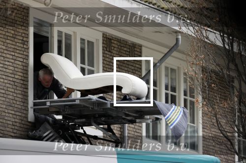 Amsterdam / Huizen 8 april 2021
Tom Egbers en janke Dekker verhuizen van Amsterdam naarHuizen . Een verhuisbedrijf verzorgt de verhuizing van het oude naar nieuwe huis.