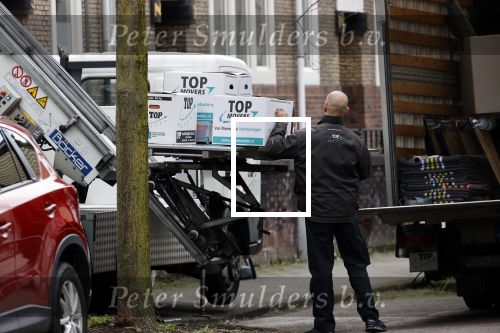 Amsterdam / Huizen 8 april 2021
Tom Egbers en janke Dekker verhuizen van Amsterdam naarHuizen . Een verhuisbedrijf verzorgt de verhuizing van het oude naar nieuwe huis.