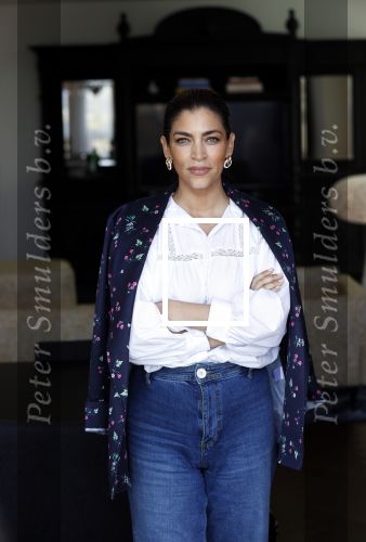 Amsterdam 1 april 2021
Touriya Haoud woont weer in Nederland . Fotoâ€™s gemaakt in het Andaz hotel.