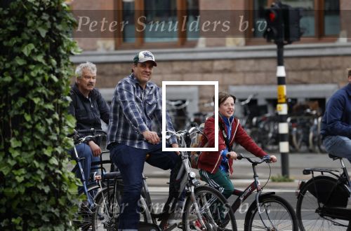 Amsterdam 20 mei 2021
Vincent Croiset met zijn zoon op de fiets in Amsterdam zuid