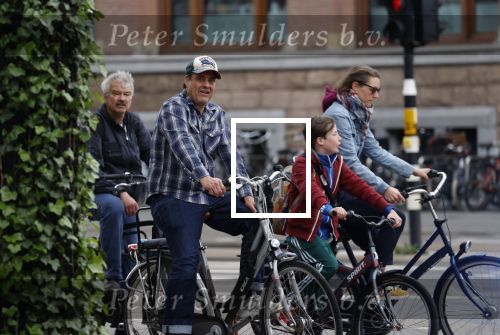 Amsterdam 20 mei 2021
Vincent Croiset met zijn zoon op de fiets in Amsterdam zuid
