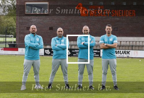 Utrecht 16 mei 2021
Eerste dag van de Sneijder Acadamy . De voetbalschool wordt geleid door Wesley Sneijder Rodney Sneijder  Tarik Divarci en Reduan Diba . Ze trainen op de velden van DHSC. Ook de zoon van Wesley Jessey traint mee.