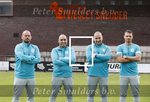 Utrecht 16 mei 2021
Eerste dag van de Sneijder Acadamy . De voetbalschool wordt geleid door Wesley Sneijder Rodney Sneijder  Tarik Divarci en Reduan Diba . Ze trainen op de velden van DHSC. Ook de zoon van Wesley Jessey traint mee.
