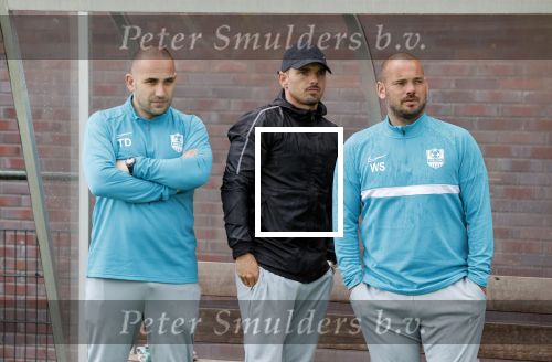 Utrecht 16 mei 2021
Eerste dag van de Sneijder Acadamy . De voetbalschool wordt geleid door Wesley Sneijder Rodney Sneijder  Tarik Divarci en Reduan Diba . Ze trainen op de velden van DHSC. Ook de zoon van Wesley Jessey traint mee.