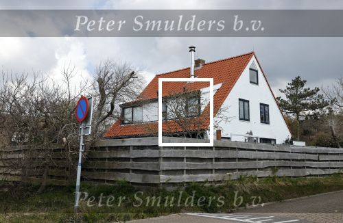 Bergen 19 april 2021
Youp v t Hek en zijn vrouw Debbie Petter wonen een groot gedeelte van het jaar in hun huis in Bergen