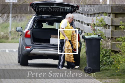 Bergen 19 april 2021
Youp v t Hek en zijn vrouw Debbie Petter wonen een groot gedeelte van het jaar in hun huis in Bergen