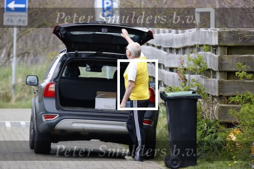 Bergen 19 april 2021
Youp v t Hek en zijn vrouw Debbie Petter wonen een groot gedeelte van het jaar in hun huis in Bergen