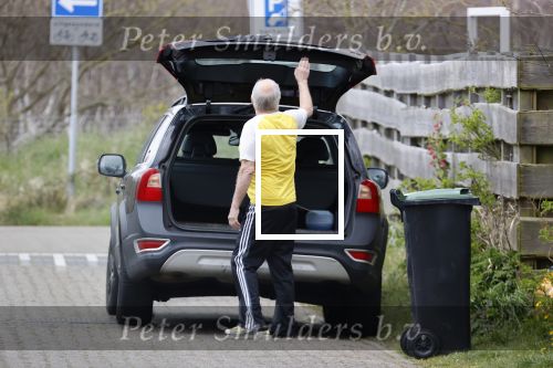 Bergen 19 april 2021
Youp v t Hek en zijn vrouw Debbie Petter wonen een groot gedeelte van het jaar in hun huis in Bergen