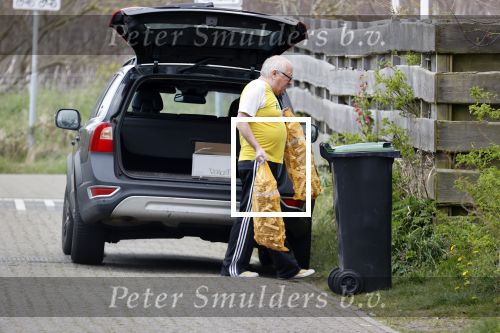 Bergen 19 april 2021
Youp v t Hek en zijn vrouw Debbie Petter wonen een groot gedeelte van het jaar in hun huis in Bergen