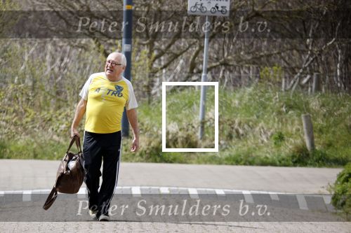 Bergen 19 april 2021
Youp v t Hek en zijn vrouw Debbie Petter wonen een groot gedeelte van het jaar in hun huis in Bergen