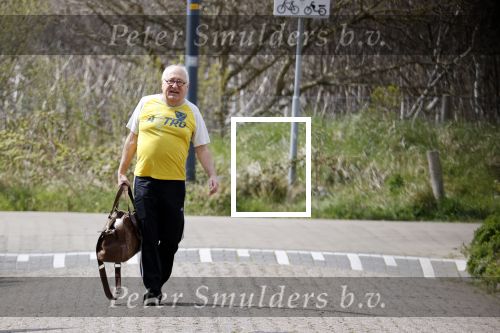 Bergen 19 april 2021
Youp v t Hek en zijn vrouw Debbie Petter wonen een groot gedeelte van het jaar in hun huis in Bergen