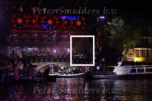 Amsterdam 5 mei 2022
5 mei concert op de amstel bij Carre met oa aanwezig Koning Willem Alexander en Koningin Maxima .