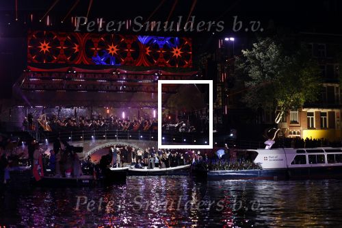 Amsterdam 5 mei 2022
5 mei concert op de amstel bij Carre met oa aanwezig Koning Willem Alexander en Koningin Maxima .