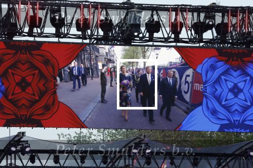 Amsterdam 5 mei 2022
5 mei concert op de amstel bij Carre met oa aanwezig Koning Willem Alexander en Koningin Maxima .