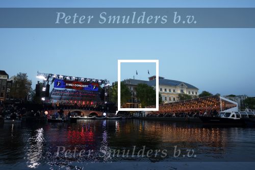 Amsterdam 5 mei 2022
5 mei concert op de amstel bij Carre met oa aanwezig Koning Willem Alexander en Koningin Maxima .