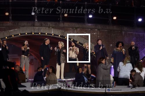 Amsterdam 5 mei 2022
5 mei concert op de amstel bij Carre met oa aanwezig Koning Willem Alexander en Koningin Maxima .
Freska Tania Kross Anita Meyer Merijn v Haren Ella v Doucke Wasim Arslan en Eric Corton