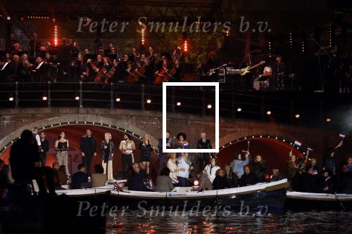 Amsterdam 5 mei 2022
5 mei concert op de amstel bij Carre met oa aanwezig Koning Willem Alexander en Koningin Maxima .