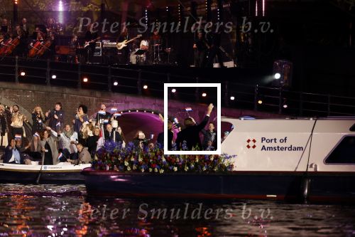 Amsterdam 5 mei 2022
5 mei concert op de amstel bij Carre met oa aanwezig Koning Willem Alexander en Koningin Maxima .