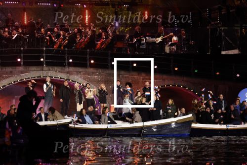 Amsterdam 5 mei 2022
5 mei concert op de amstel bij Carre met oa aanwezig Koning Willem Alexander en Koningin Maxima .