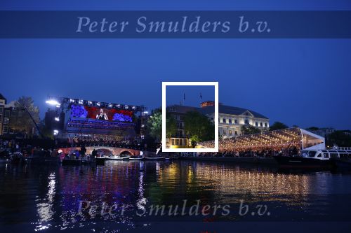 Amsterdam 5 mei 2022
5 mei concert op de amstel bij Carre met oa aanwezig Koning Willem Alexander en Koningin Maxima .