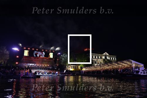 Amsterdam 5 mei 2022
5 mei concert op de amstel bij Carre met oa aanwezig Koning Willem Alexander en Koningin Maxima .