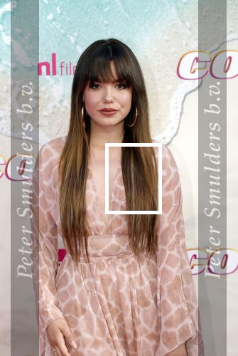 Amsterdam 20 april 2022
Premiere Costa in Tuschinski. Castleden oa , Katja Schuurman Abbey Hoes Soy Kroon Stephanie v Eer Oscar Aerts Sinan Eroglu Roeland Fernhout Tina de Bruin en Lisa Zweerman . De regisseur is Jon Karhaus en Diederik Jekel heeft het script geschreven.